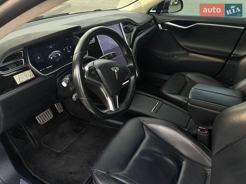 Ліфтбек Tesla Model S 2016 в Вінниці фото 20 Ліфтбек Tesla Model S 2016 в Вінниці