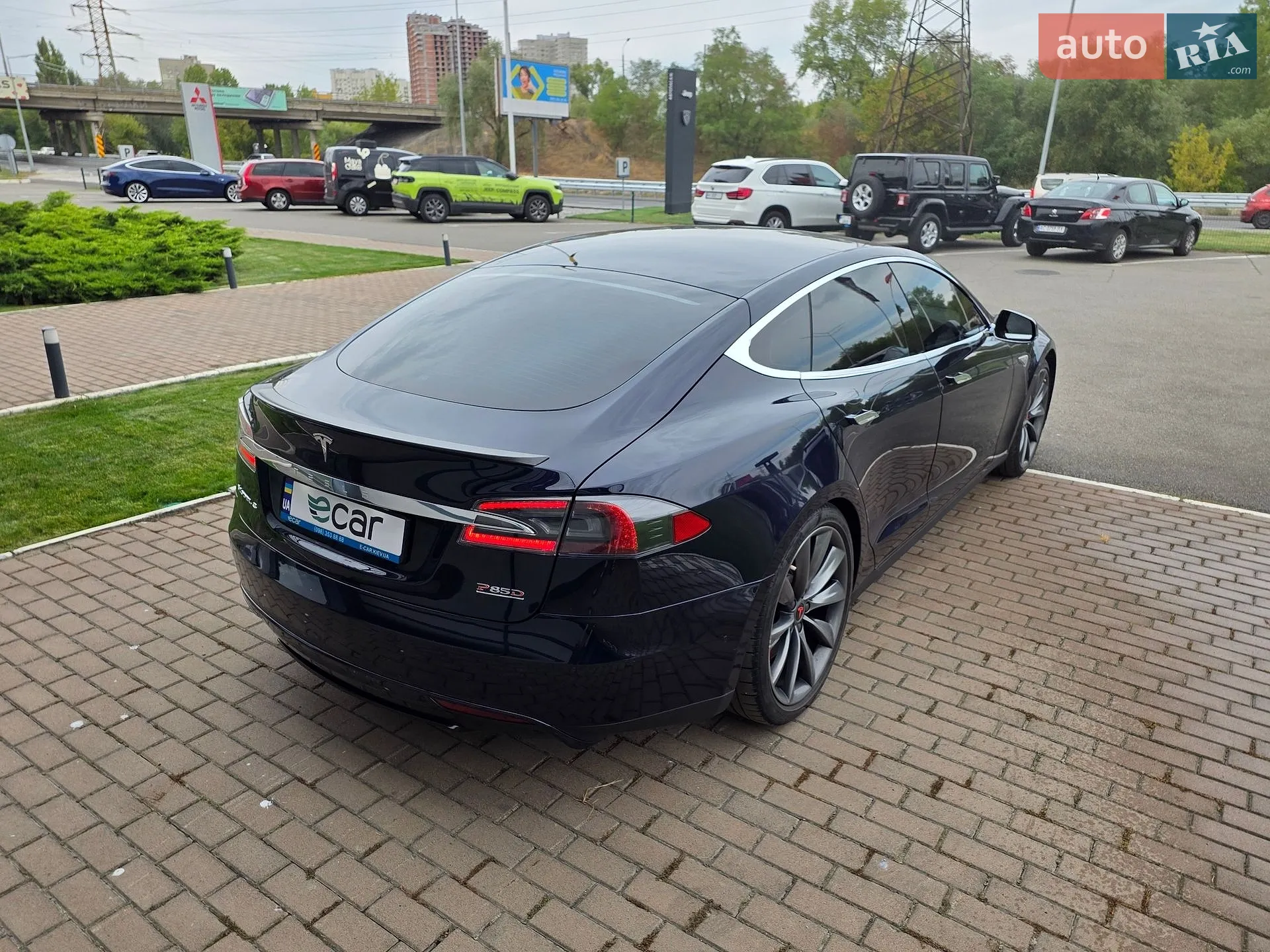 2015 Tesla Model S - мініатюра 11