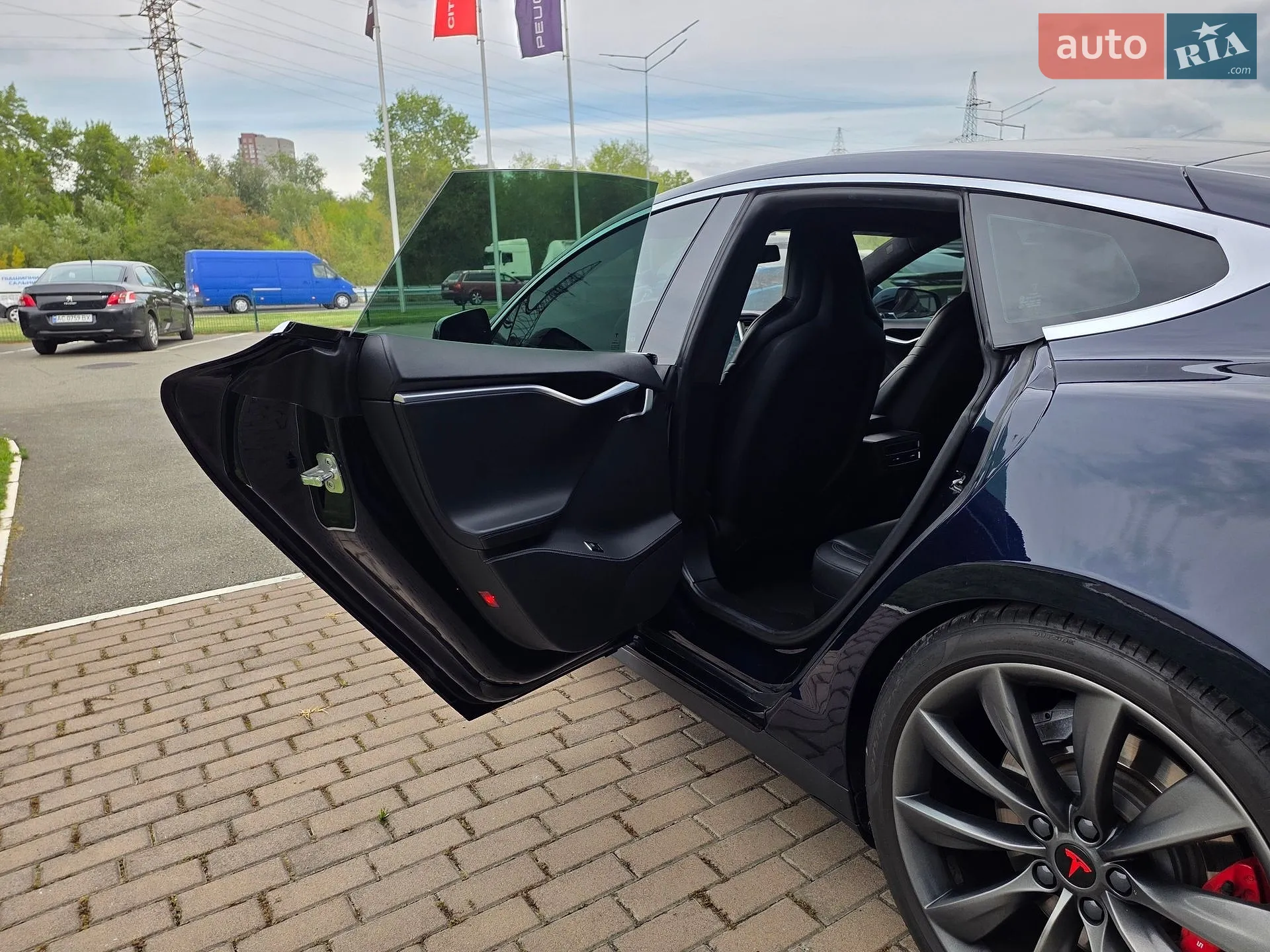 2015 Tesla Model S - мініатюра 23