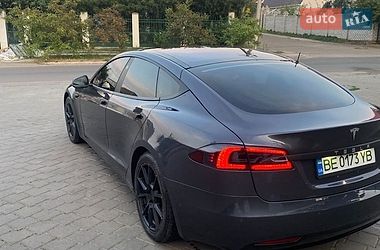 Лифтбек Tesla Model S 2018 в Николаеве