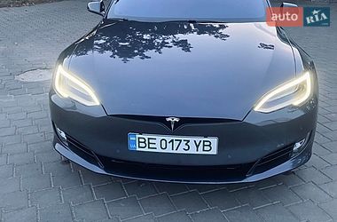 Лифтбек Tesla Model S 2018 в Николаеве