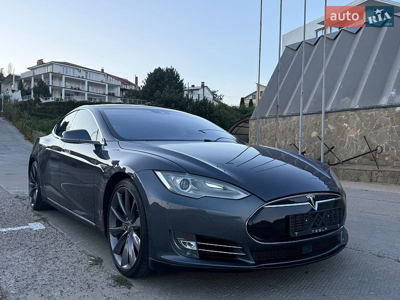 Ліфтбек Tesla Model S 2015 в Одесі фото 2 Ліфтбек Tesla Model S 2015 в Одесі