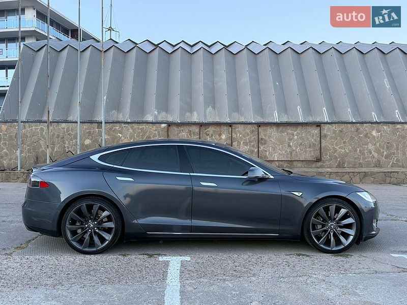 Ліфтбек Tesla Model S 2015 в Одесі фото 5 Ліфтбек Tesla Model S 2015 в Одесі