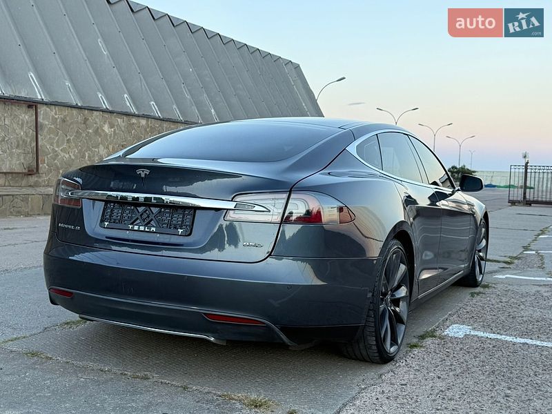 Ліфтбек Tesla Model S 2015 в Одесі фото 7 Ліфтбек Tesla Model S 2015 в Одесі