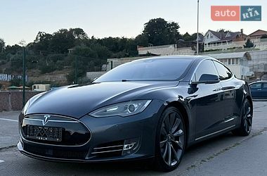 Ліфтбек Tesla Model S 2015 в Одесі фото 9 Ліфтбек Tesla Model S 2015 в Одесі