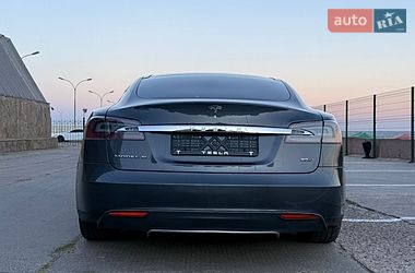Ліфтбек Tesla Model S 2015 в Одесі фото 8 Ліфтбек Tesla Model S 2015 в Одесі