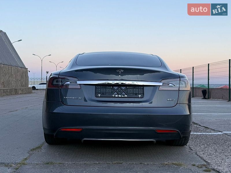 Ліфтбек Tesla Model S 2015 в Одесі фото 8 Ліфтбек Tesla Model S 2015 в Одесі