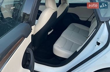 Лифтбек Tesla Model S 2022 в Львове