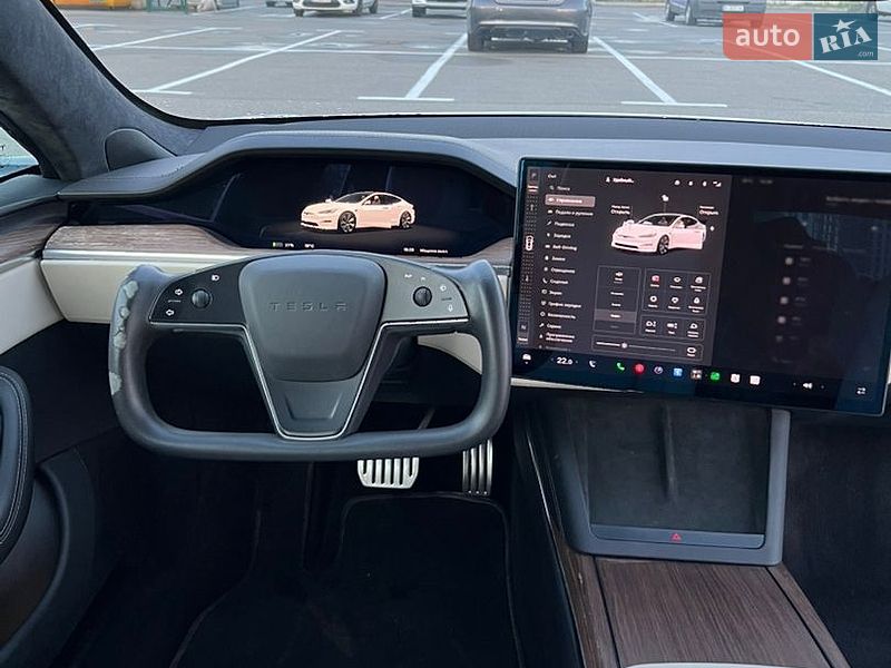 Лифтбек Tesla Model S 2022 в Львове