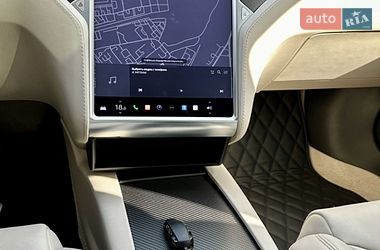 Лифтбек Tesla Model S 2018 в Киеве фото 30 Лифтбек Tesla Model S 2018 в Киеве