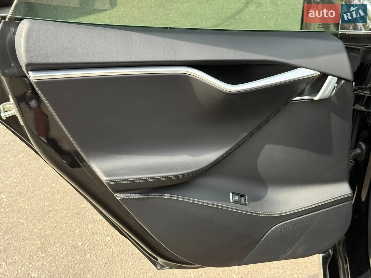 2016 Tesla Model S - мініатюра 18