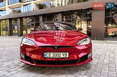 Лифтбек Tesla Model S 2019 в Черновцах