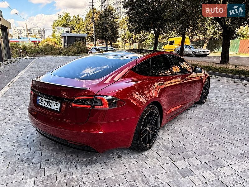 Лифтбек Tesla Model S 2019 в Черновцах