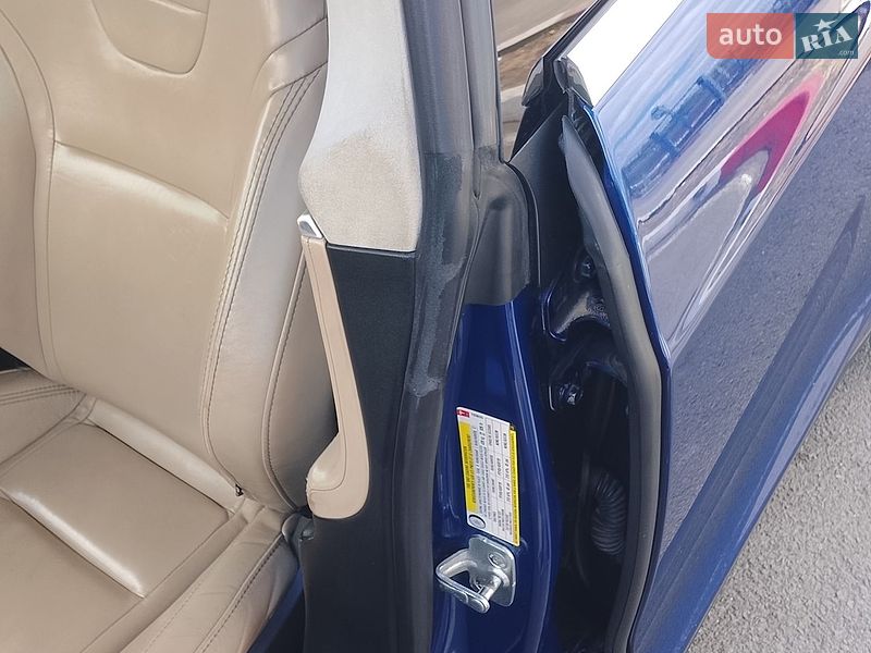 Лифтбек Tesla Model S 2016 в Днепре