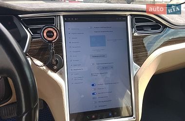 Лифтбек Tesla Model S 2016 в Днепре