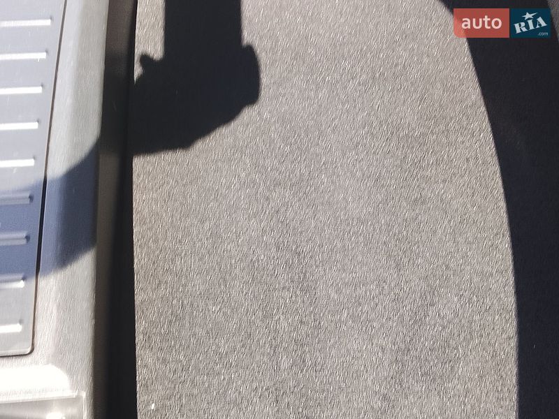 Лифтбек Tesla Model S 2016 в Днепре