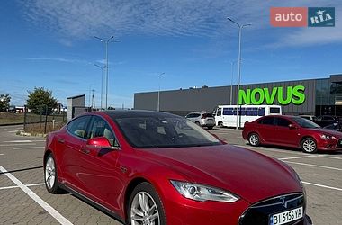 Лифтбек Tesla Model S 2014 в Вышгороде