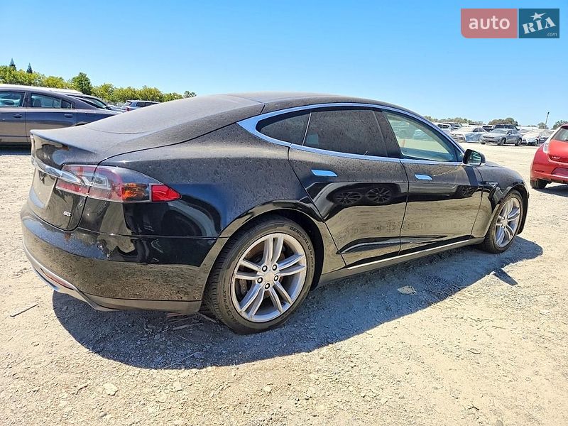 Лифтбек Tesla Model S 2014 в Ивано-Франковске
