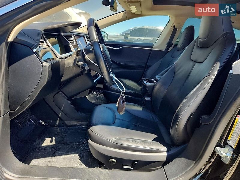 Лифтбек Tesla Model S 2014 в Ивано-Франковске
