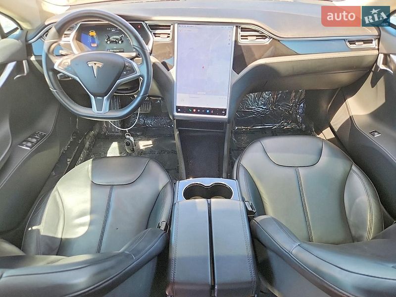 Лифтбек Tesla Model S 2014 в Ивано-Франковске
