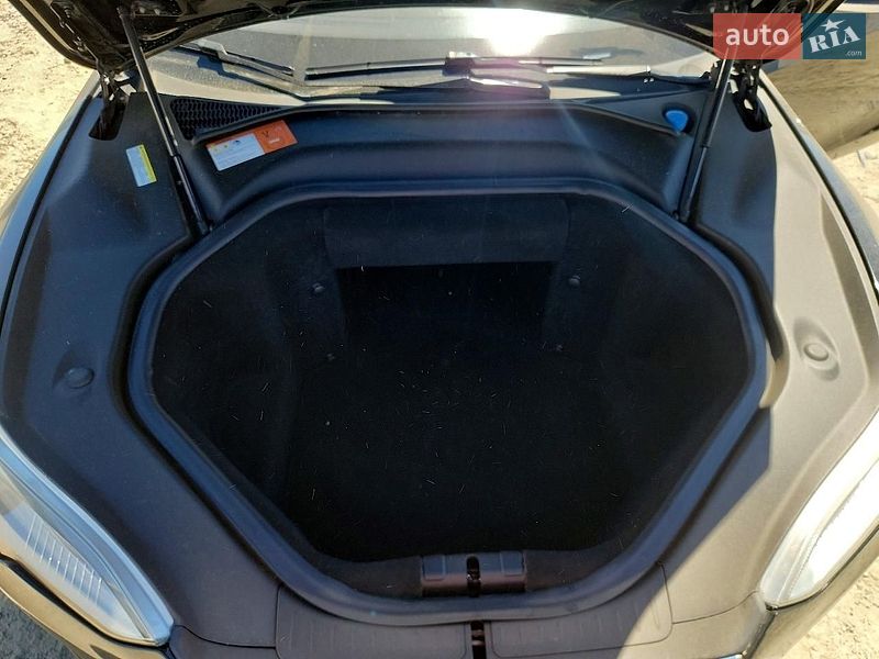 Лифтбек Tesla Model S 2014 в Ивано-Франковске