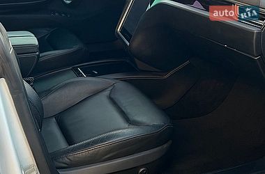 Ліфтбек Tesla Model S 2016 в Смілі