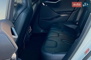 Ліфтбек Tesla Model S 2016 в Смілі