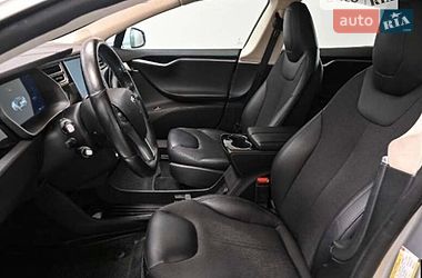 Лифтбек Tesla Model S 2015 в Ровно