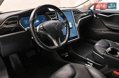 Лифтбек Tesla Model S 2015 в Ровно