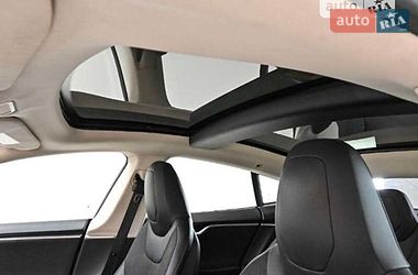 Лифтбек Tesla Model S 2015 в Ровно