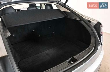 Лифтбек Tesla Model S 2015 в Ровно