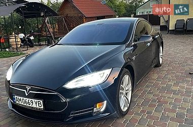 Лифтбек Tesla Model S 2014 в Житомире