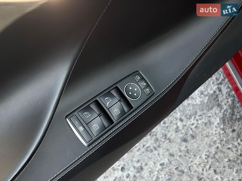 Ліфтбек Tesla Model S 2018 в Львові