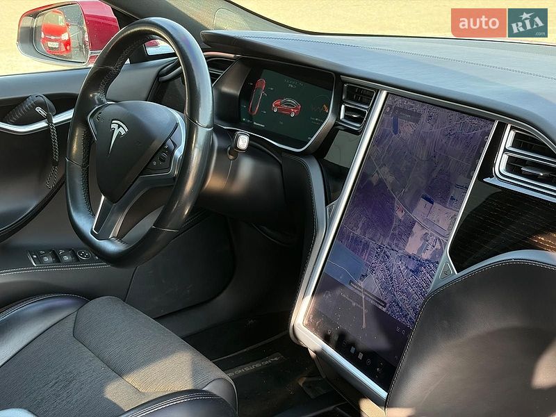 Ліфтбек Tesla Model S 2018 в Львові