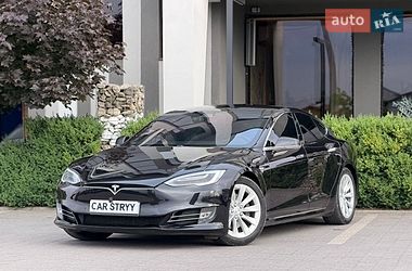 Лифтбек Tesla Model S 2017 в Стрые