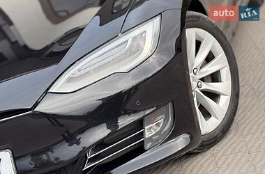 Лифтбек Tesla Model S 2017 в Стрые