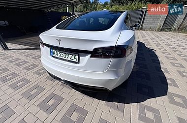 Ліфтбек Tesla Model S 2021 в Києві
