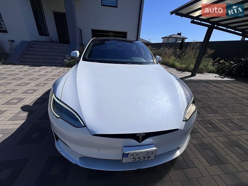 Ліфтбек Tesla Model S 2021 в Києві