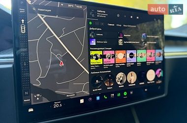 Ліфтбек Tesla Model S 2021 в Києві