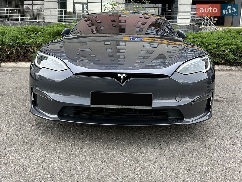 Лифтбек Tesla Model S 2022 в Киеве