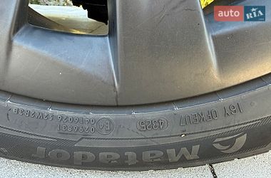 Ліфтбек Tesla Model S 2019 в Києві