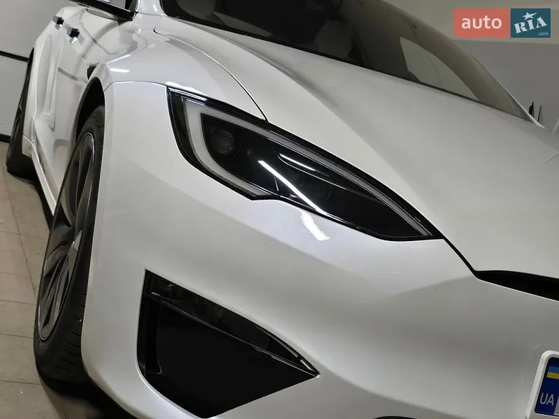 Tesla Model S 2024
