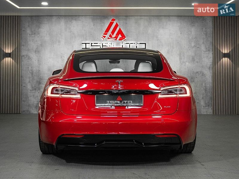 Ліфтбек Tesla Model S 2021 в Одесі