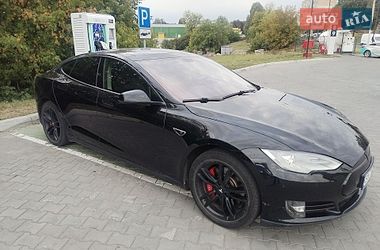 Ліфтбек Tesla Model S 2014 в Хмельницькому