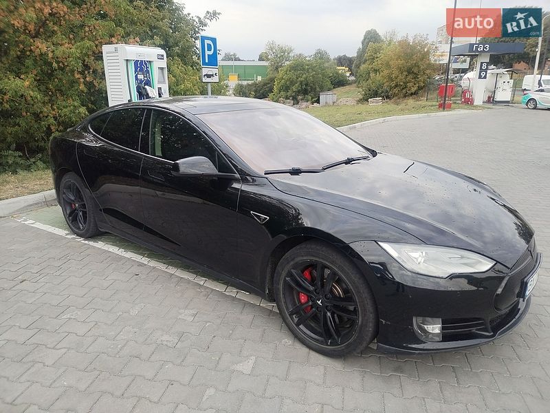 Ліфтбек Tesla Model S 2014 в Хмельницькому