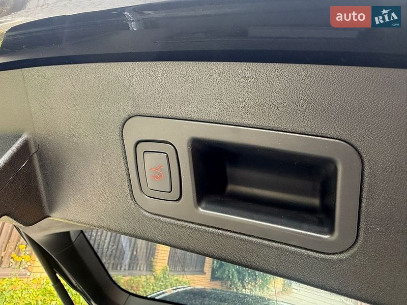 Ліфтбек Tesla Model S 2014 в Львові фото 14 Ліфтбек Tesla Model S 2014 в Львові