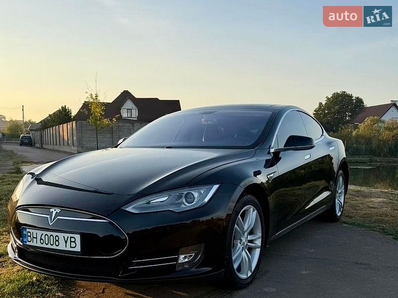 Лифтбек Tesla Model S 2014 в Одессе