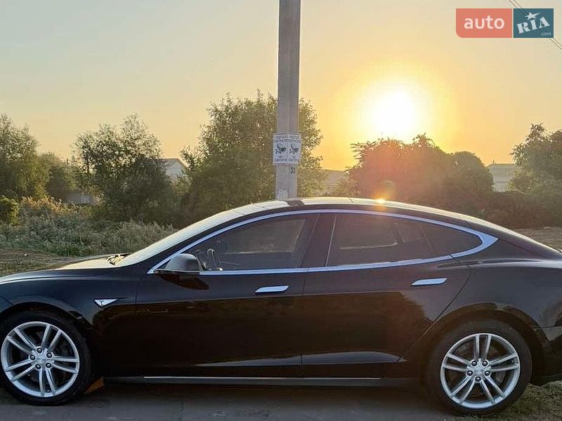 Лифтбек Tesla Model S 2014 в Одессе