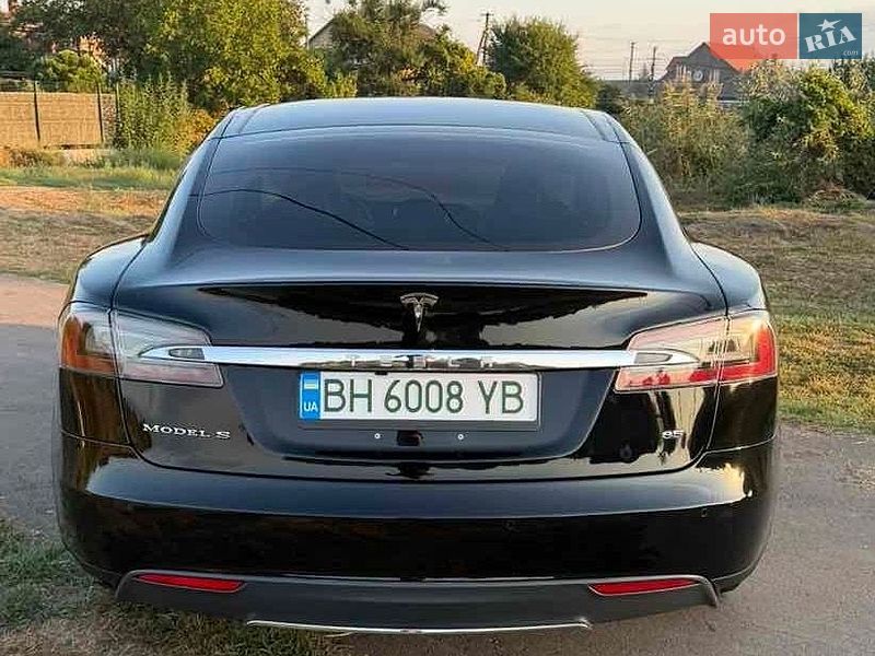 Лифтбек Tesla Model S 2014 в Одессе
