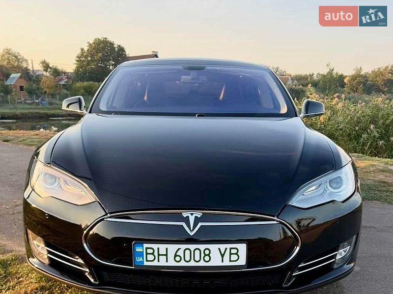 Лифтбек Tesla Model S 2014 в Одессе